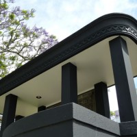 22 - Decorative cornice detail